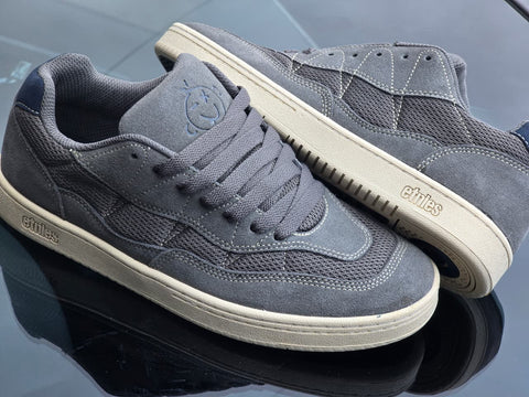 etnies snake