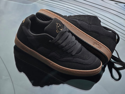 etnies snake