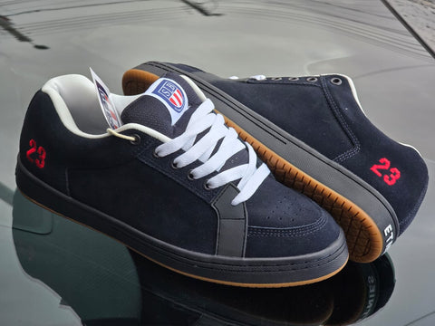 etnies slb 23