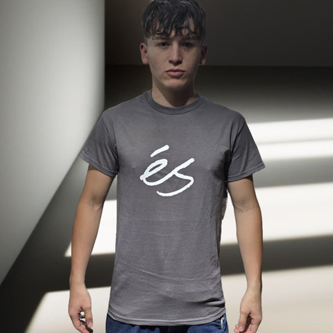 eS camiseta script